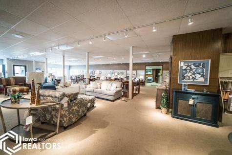 418 Main Clear Lake IA 50428