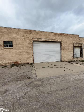 22 10th Street SW Mason City IA 50401