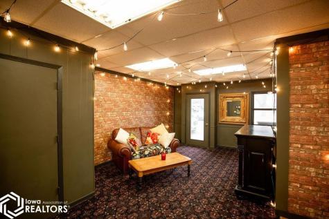 4 E Call Street Algona IA 50511