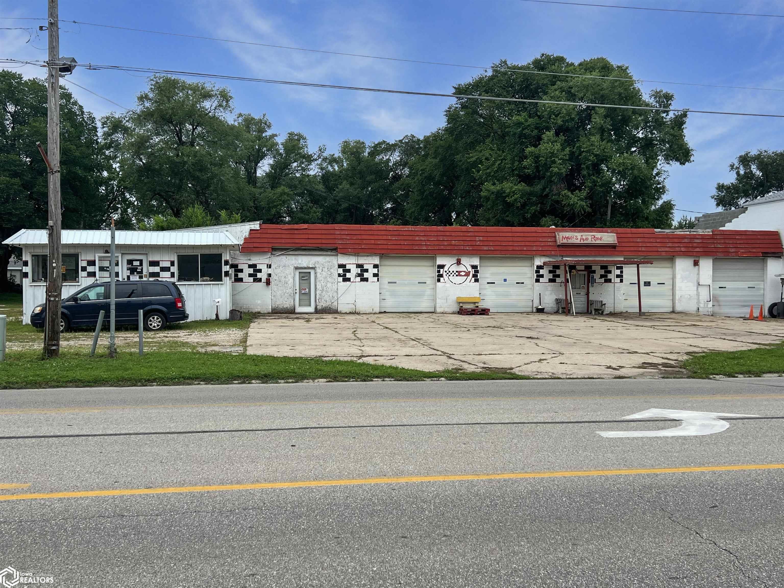 2120 Washington Avenue Iowa Falls IA 50126