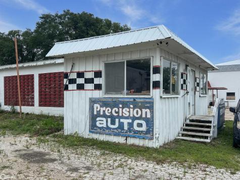 2120 Washington Avenue Iowa Falls IA 50126