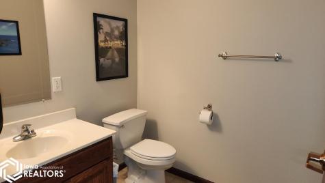 808 4th Street NE Hampton IA 50441