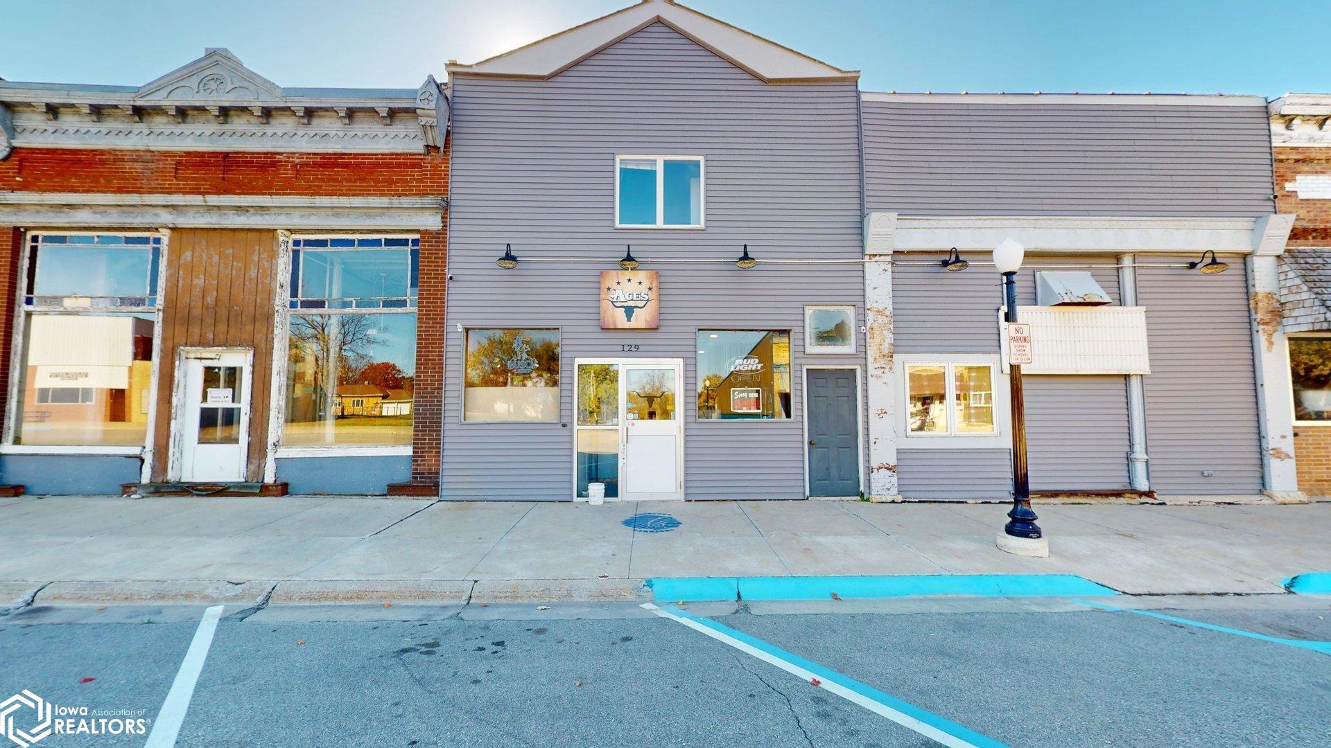 129 W Main Avenue Rockford IA 50468