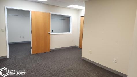 202 1st Street Mason City IA 50401