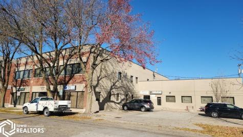 202 1st Street Mason City IA 50401