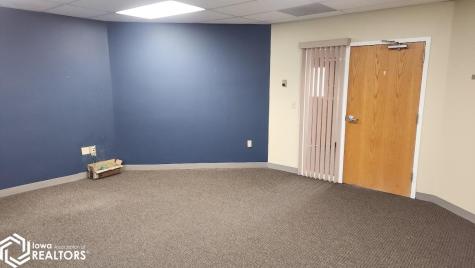 202 1st Street Mason City IA 50401