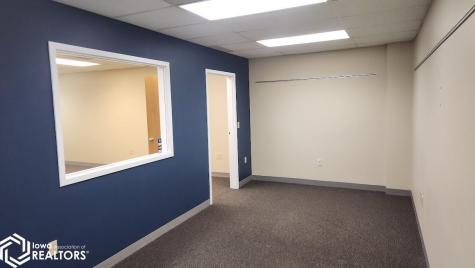 202 1st Street Mason City IA 50401