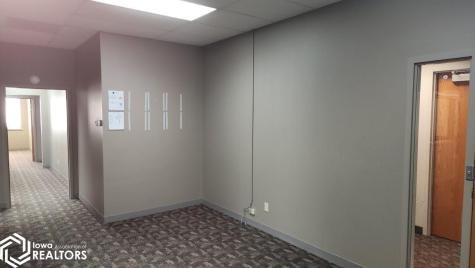 202 1st Street SE Mason City IA 50401