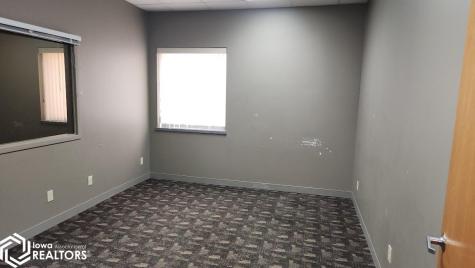 202 1st Street SE Mason City IA 50401