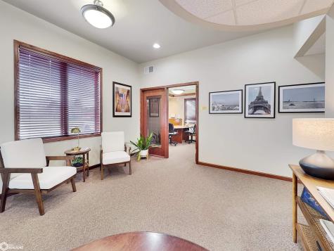 808 4th Street NE Hampton IA 50441