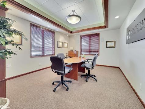 808 4th Street NE Hampton IA 50441