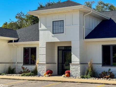 808 4th Street NE Hampton IA 50441