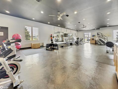 808 4th Street NE Hampton IA 50441