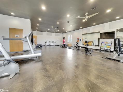 808 4th Street NE Hampton IA 50441