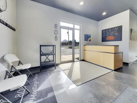 808 4th Street NE Hampton IA 50441