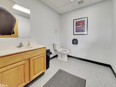 808 4th Street NE Hampton IA 50441