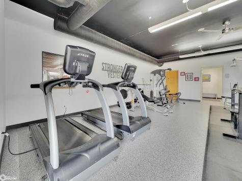 808 4th Street NE Hampton IA 50441