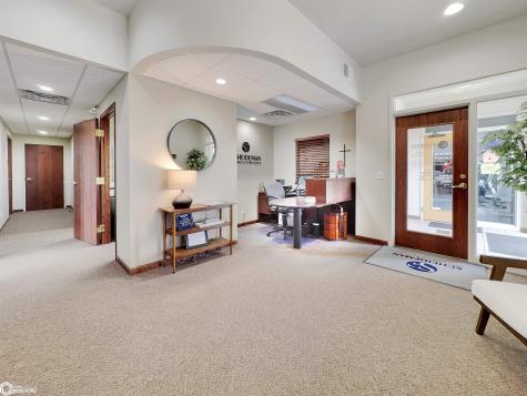 808 4th Street NE Hampton IA 50441