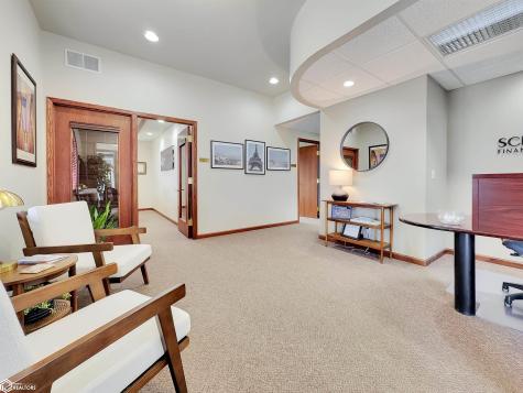 808 4th Street NE Hampton IA 50441