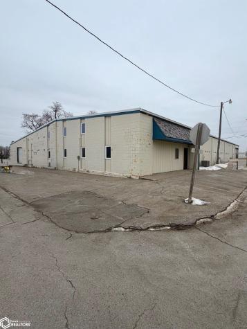 120 9th Street SW Clarion IA 50525