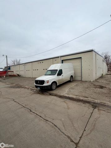 120 9th Street SW Clarion IA 50525