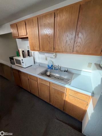 120 9th Street SW Clarion IA 50525