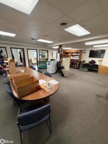 120 9th Street SW Clarion IA 50525