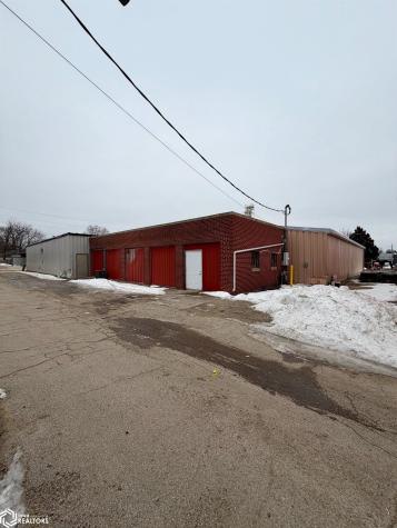 110 1st Street SE Clarion IA 50525