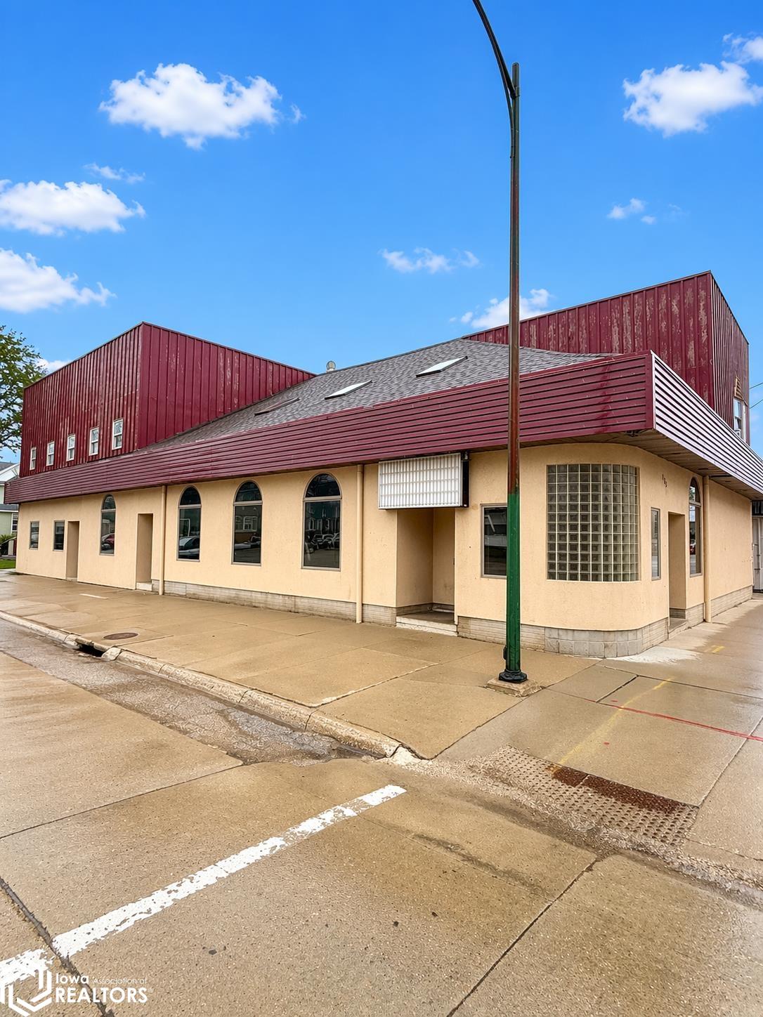 125 1st Street SE Mason City IA 50401