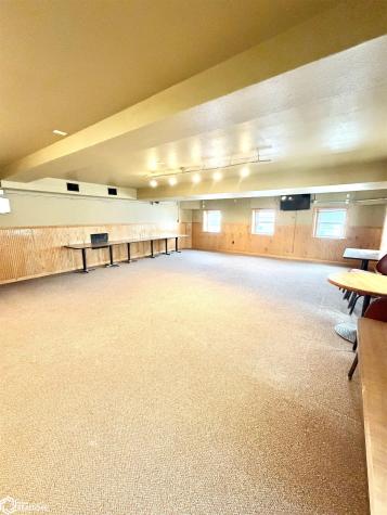 125 1st Street SE Mason City IA 50401