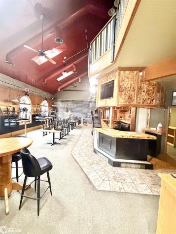 125 1st Street SE Mason City IA 50401