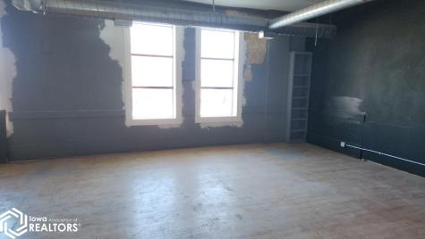 122-124 N Federal Avenue Mason City IA 50401