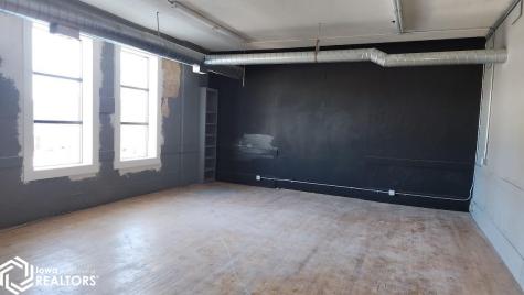 122-124 N Federal Avenue Mason City IA 50401