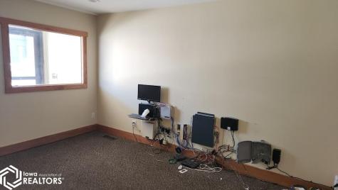 122-124 N Federal Avenue Mason City IA 50401