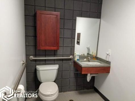 524 Village Green Drive Mason City IA 50401