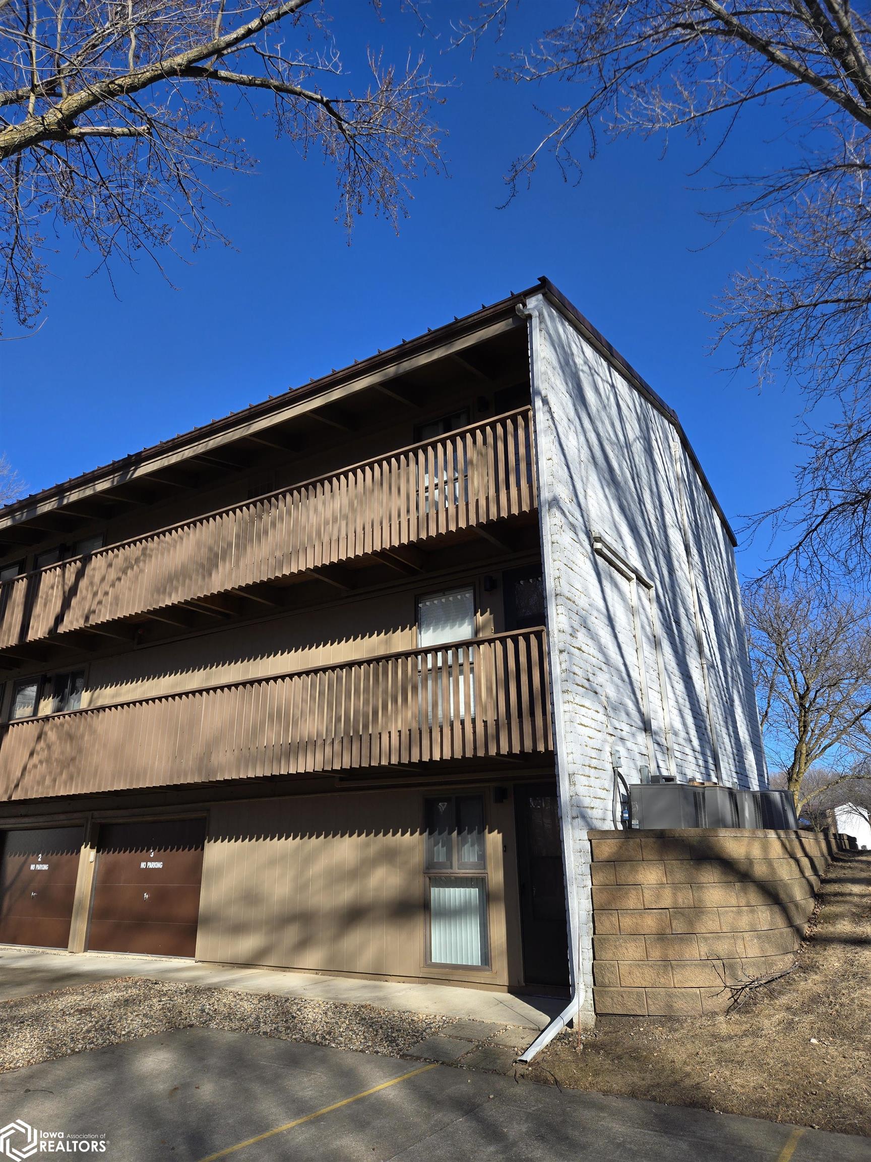 2700 N Shore Drive Clear Lake IA 50428