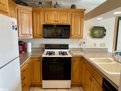 414 E Lake Street Ventura IA 50482