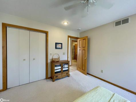 414 E Lake Street Ventura IA 50482