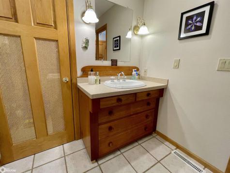 414 E Lake Street Ventura IA 50482