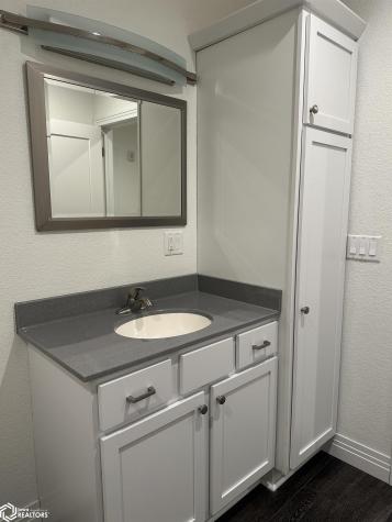 110 Rockslyvania Street Iowa Falls IA 50126