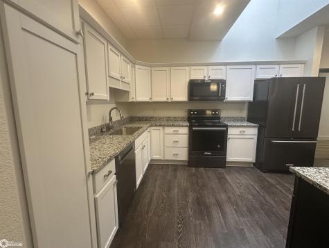 110 Rockslyvania Street Iowa Falls IA 50126