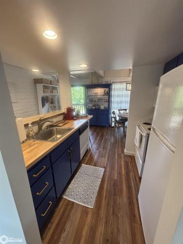 2700 North Shore Drive Clear Lake IA 50428