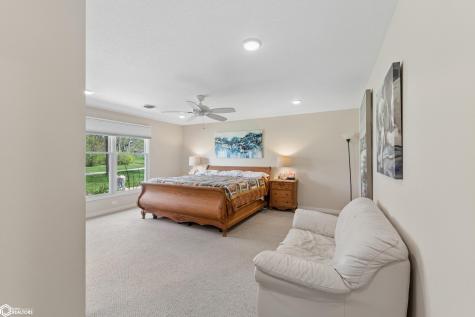 401 Oak Hill Court Clear Lake IA 50428