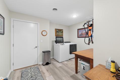 401 Oak Hill Court Clear Lake IA 50428