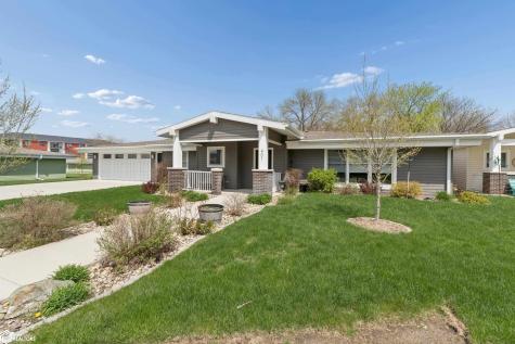 401 Oak Hill Court Clear Lake IA 50428