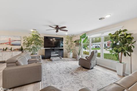 401 Oak Hill Court Clear Lake IA 50428