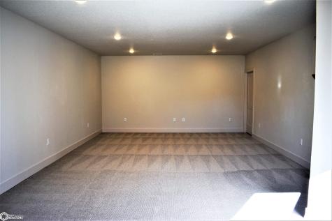 2358 River Road Iowa Falls IA 50126