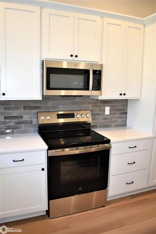 2358 River Road Iowa Falls IA 50126