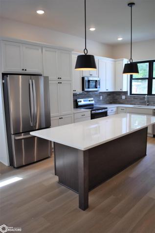 2356 River Road Iowa Falls IA 50126