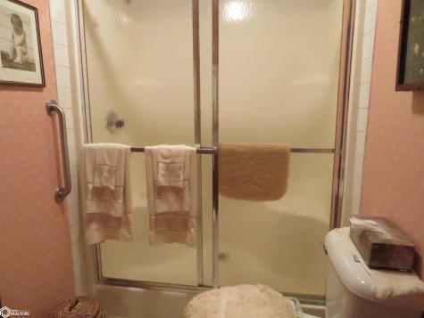 212 3rd Avenue NE Clarion IA 50525